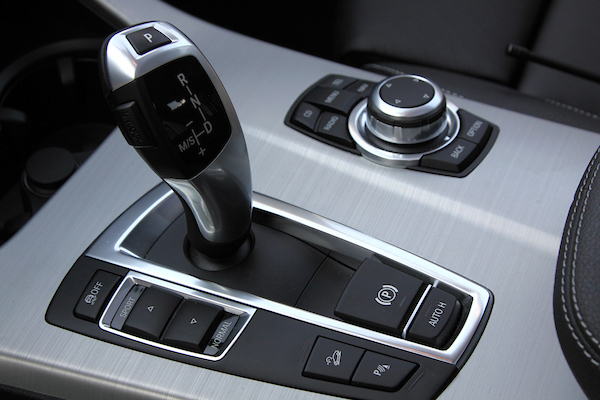 电动驻车制动器