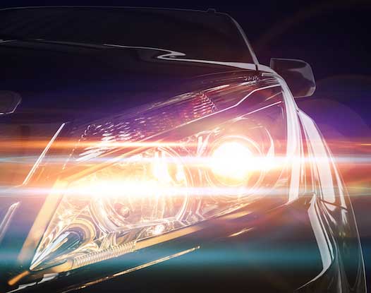 带有大灯的汽车