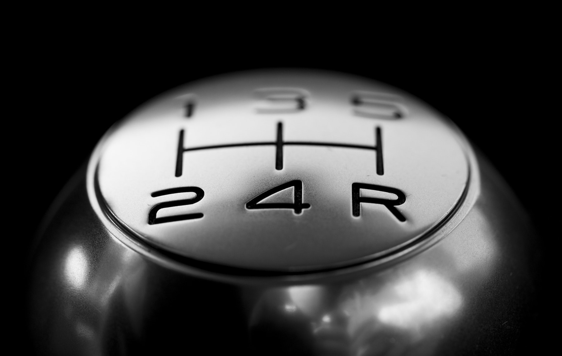 闭合汽车变速杆变速器