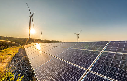 可再生能源的太阳能电池板和风力涡轮机
